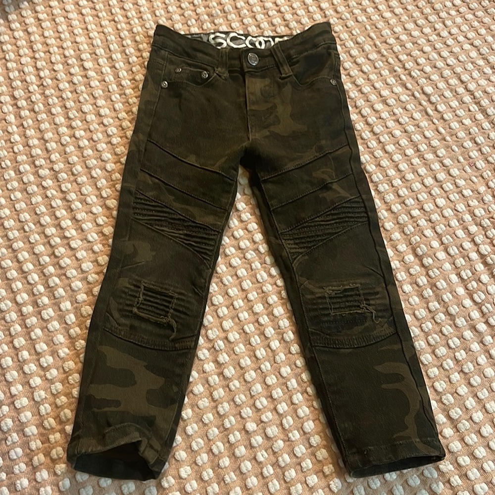 My sons gently worn clothing